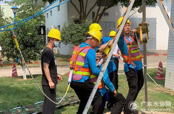 中山公用黄圃污水处理有限公司开展有限空间作业及中毒事故应急救援演练