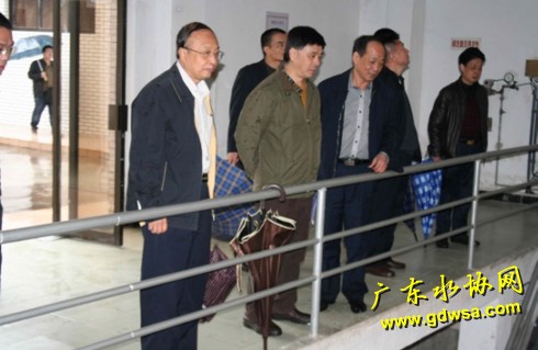 潮州市供排水管理中心、自来水总公司开展2014年度安全生产及消防安全检查工作