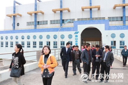 义务监督员实地考察了市第二水源西江水厂