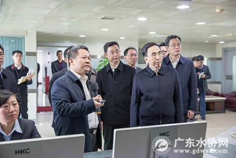 朱小丹省长亲切慰问供水一线员工