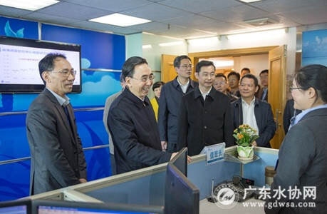 朱小丹省长亲切慰问供水一线员工