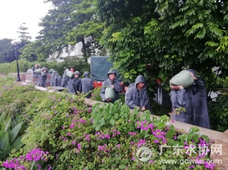 广州自来水：抗台风，我们在！