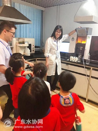 小榄水务：小小实验员开启水质探索之旅