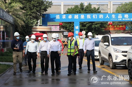 曹国栋董事长带队前往城北污水处理厂地埋式改建项目调研